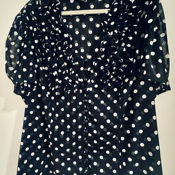 5/$30 Black and white polka dot Inc . Double mesh with buttons and ruffles. - Picture 6 of 6
